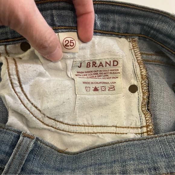 J brand cales women’s jeans size 25 light wash. - Picture 3 of 6